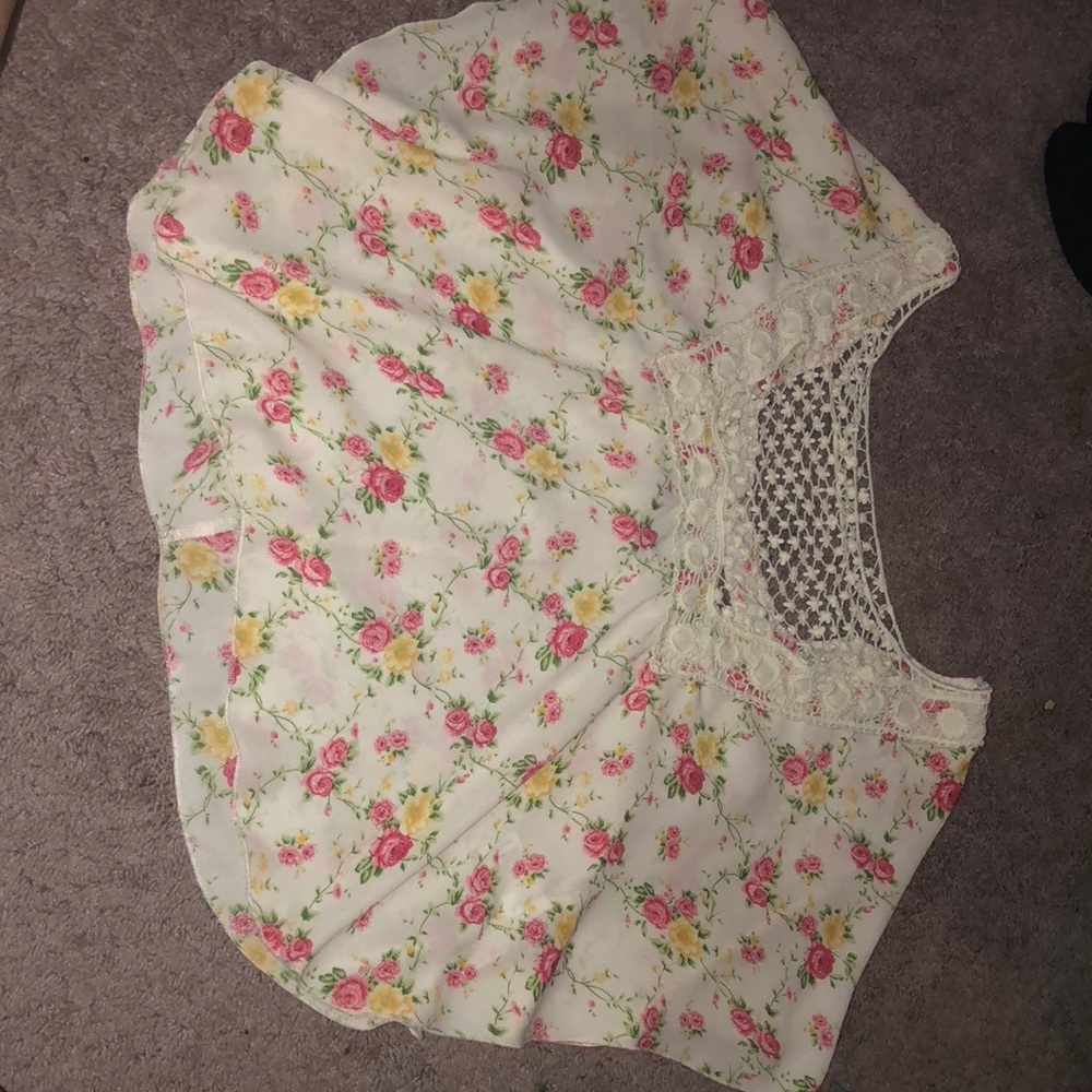 Flowy flower cut out shirt